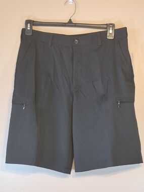Izod Golf  Men's Black Zippered Cargo Shorts